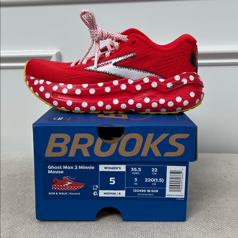 Women's Run Disney Minnie Mouse Ghost Max 2 Brooks Sneakers W5